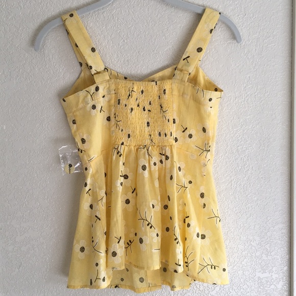 NWOT Modcloth Floral Button Down Sleeveless Top - Picture 2 of 7